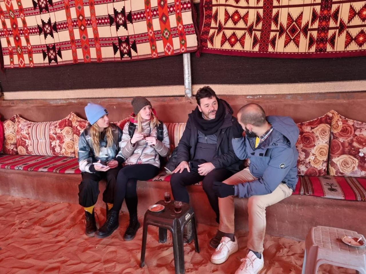 Wadi Rum Rose Luxury Camp Екстер'єр фото